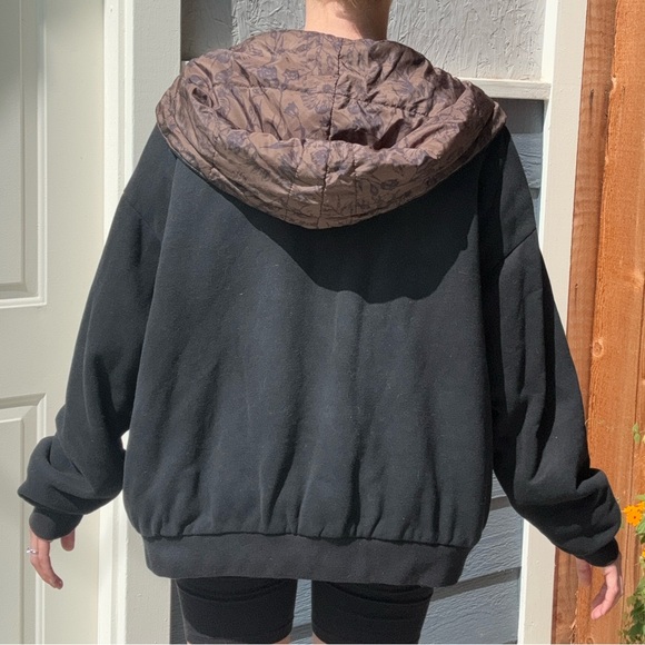 Reversible Hoodie Puffer Jacket - Picture 3 of 11